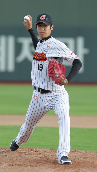 오늘의 선발투수 홍성민선수